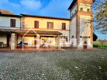 Casolare di Campagna di Ampie Dimensioni Divisibile in Due Unità Abitative42